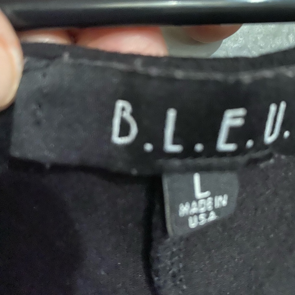 B.L.E.U. - Picture 3 of 3
